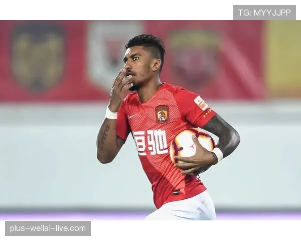 保利尼奥本赛季角色转变：从后插进攻到组织核心