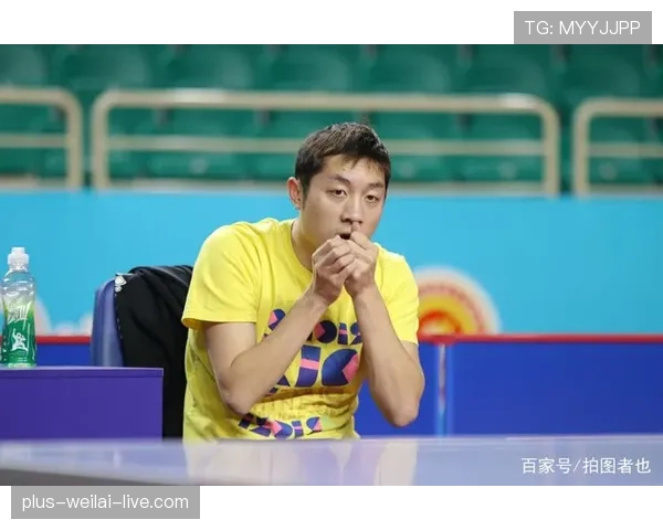 刷到许昕拎着塑料袋逛菜市场的图，回家车位那档次把我笑抽