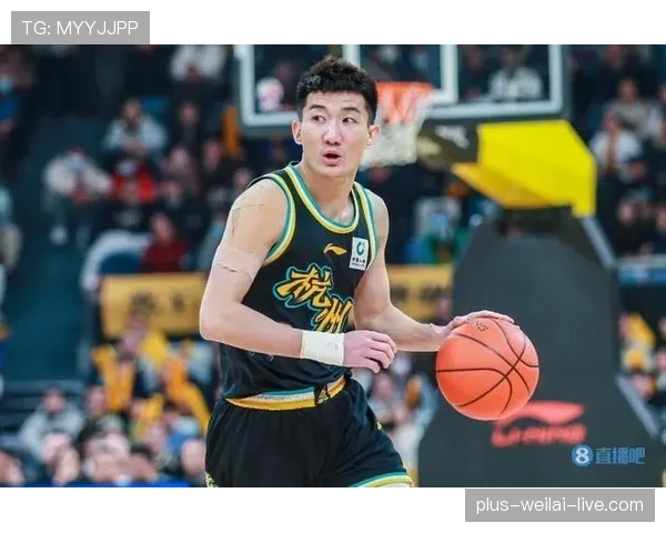 孙铭徽今天又不是打球，是在炫耀钱包厚度吧？